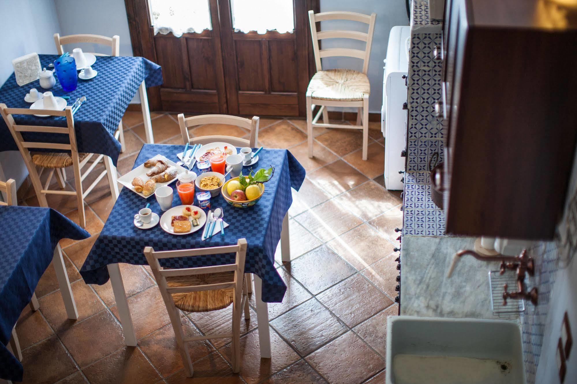 B&B Cinisi Vacanze Экстерьер фото
